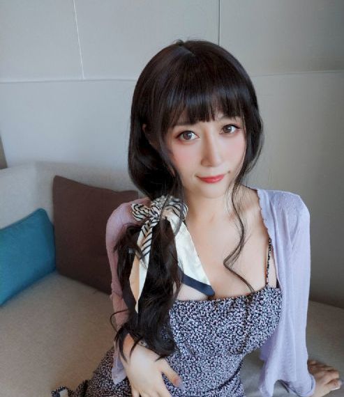 老板一边开会一边摸秘书_BD电影在线观看